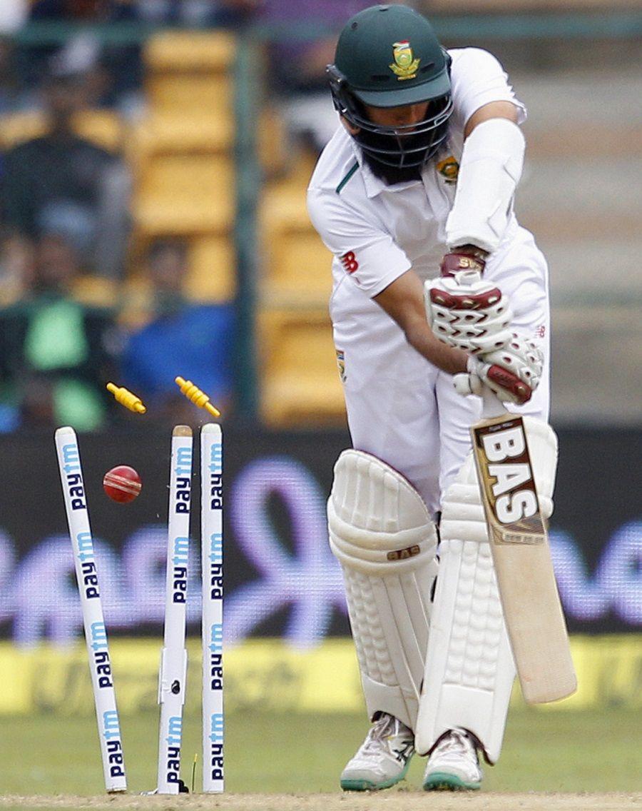 India v South Africa at Bangalore Test Photos