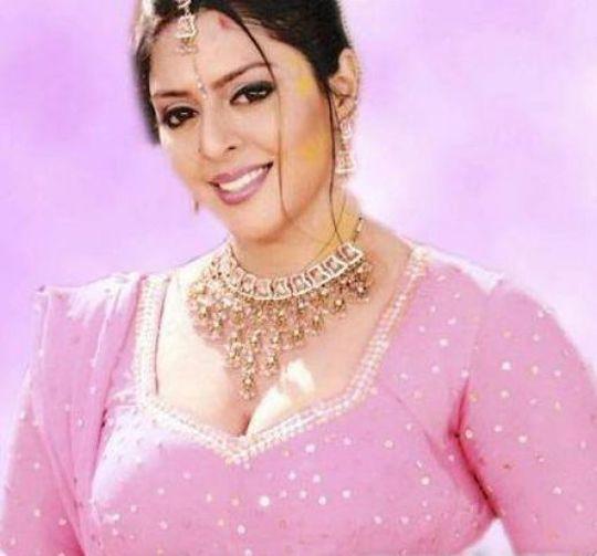 Indian sexy actress Nagma Photos