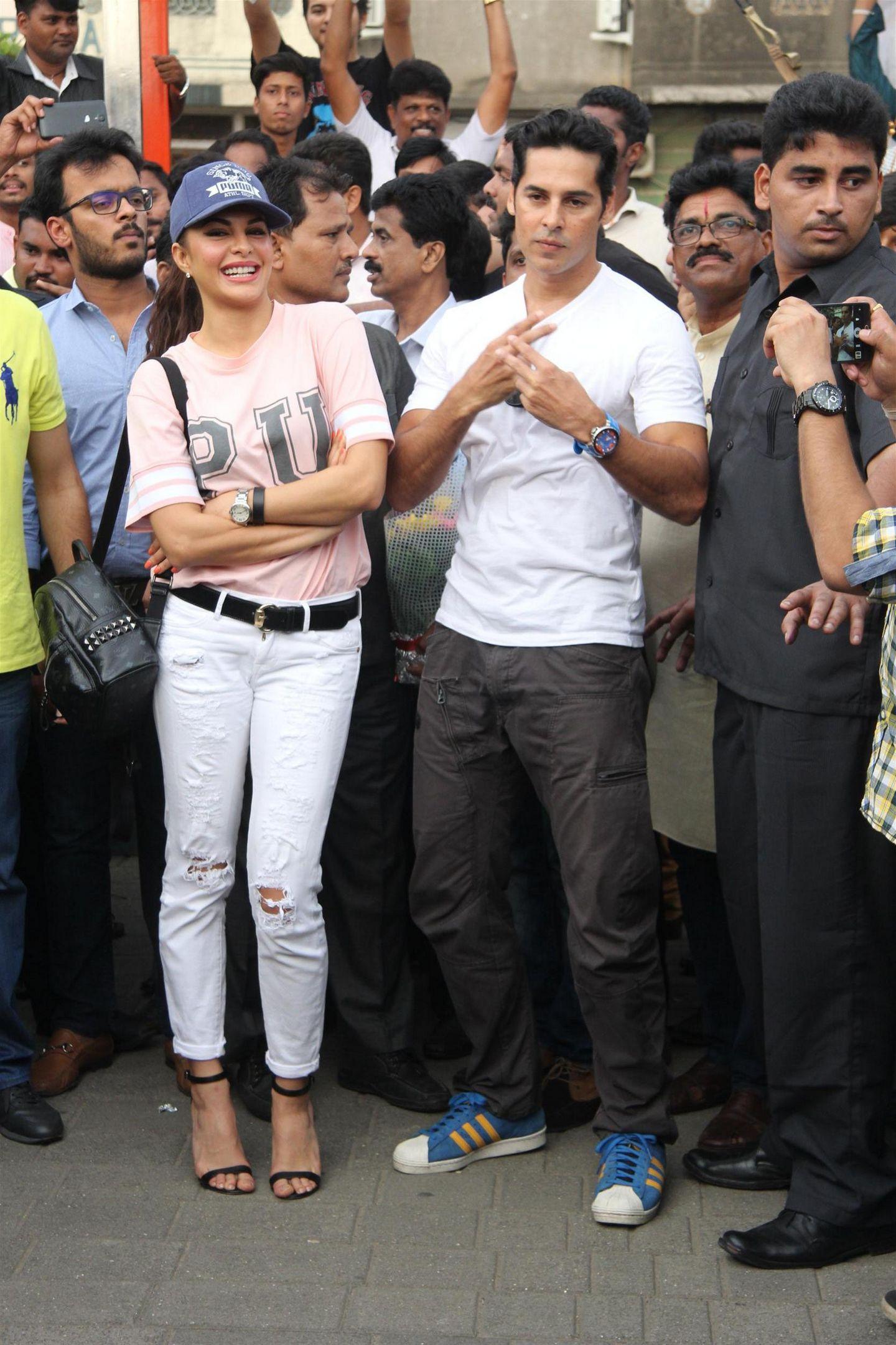 Jacqueline Fernandez Inaugurated Gym