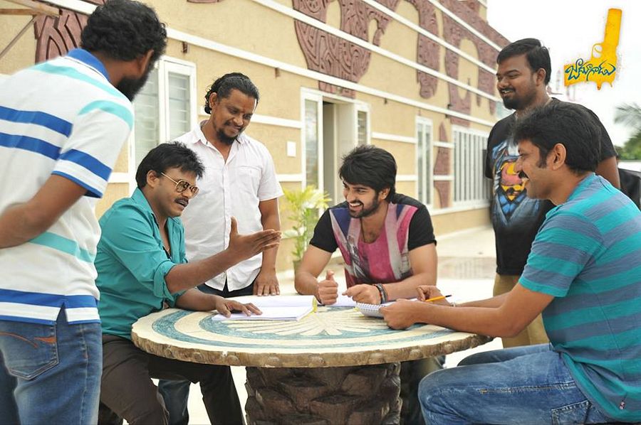 Jadoogadu Latest Working Stills