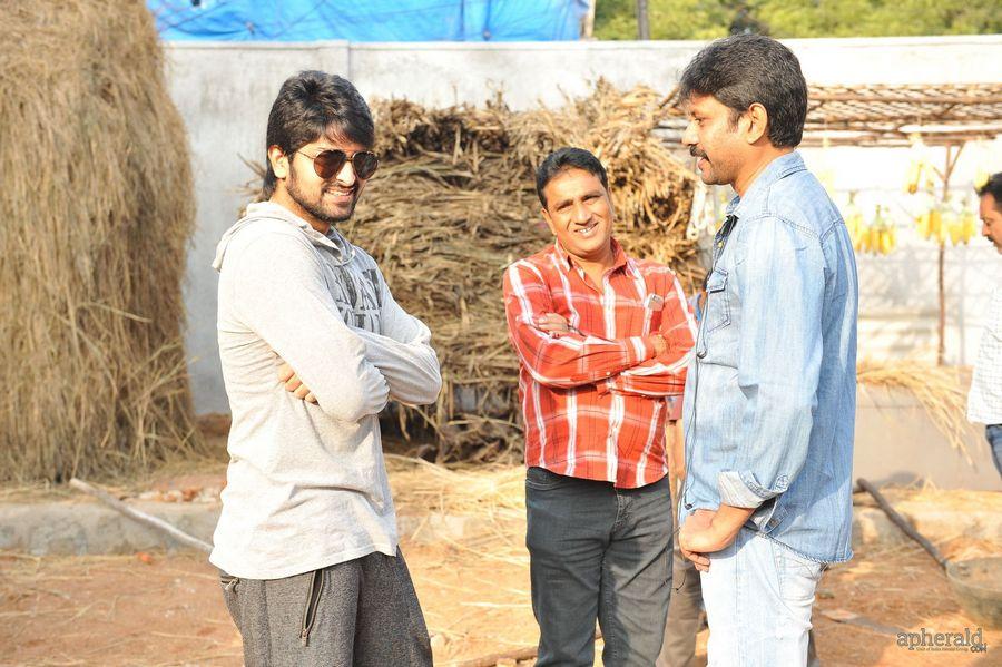 Jadoogadu Working Stills