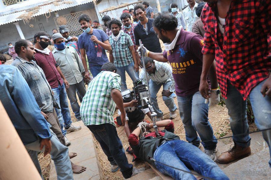 Jadoogadu Working Stills