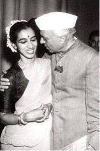 Unseen Nehru Rare images