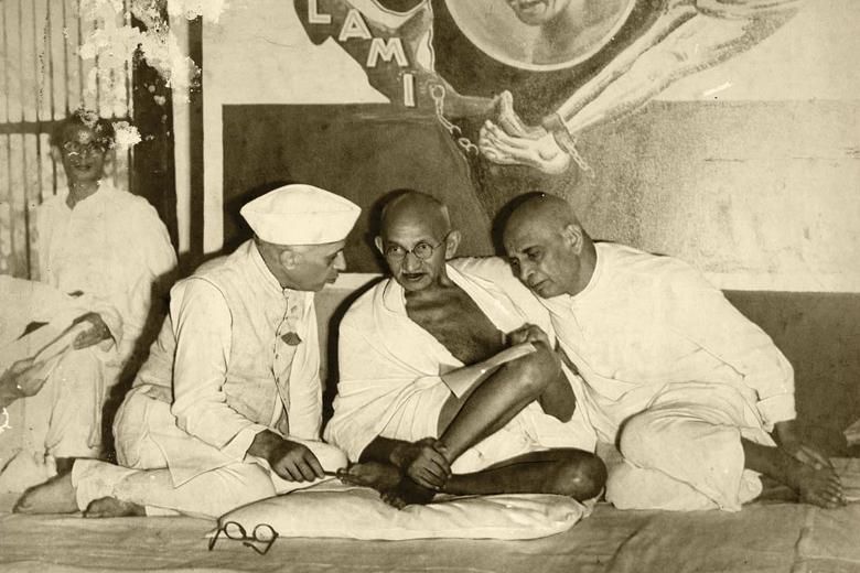 Unseen Nehru Rare images