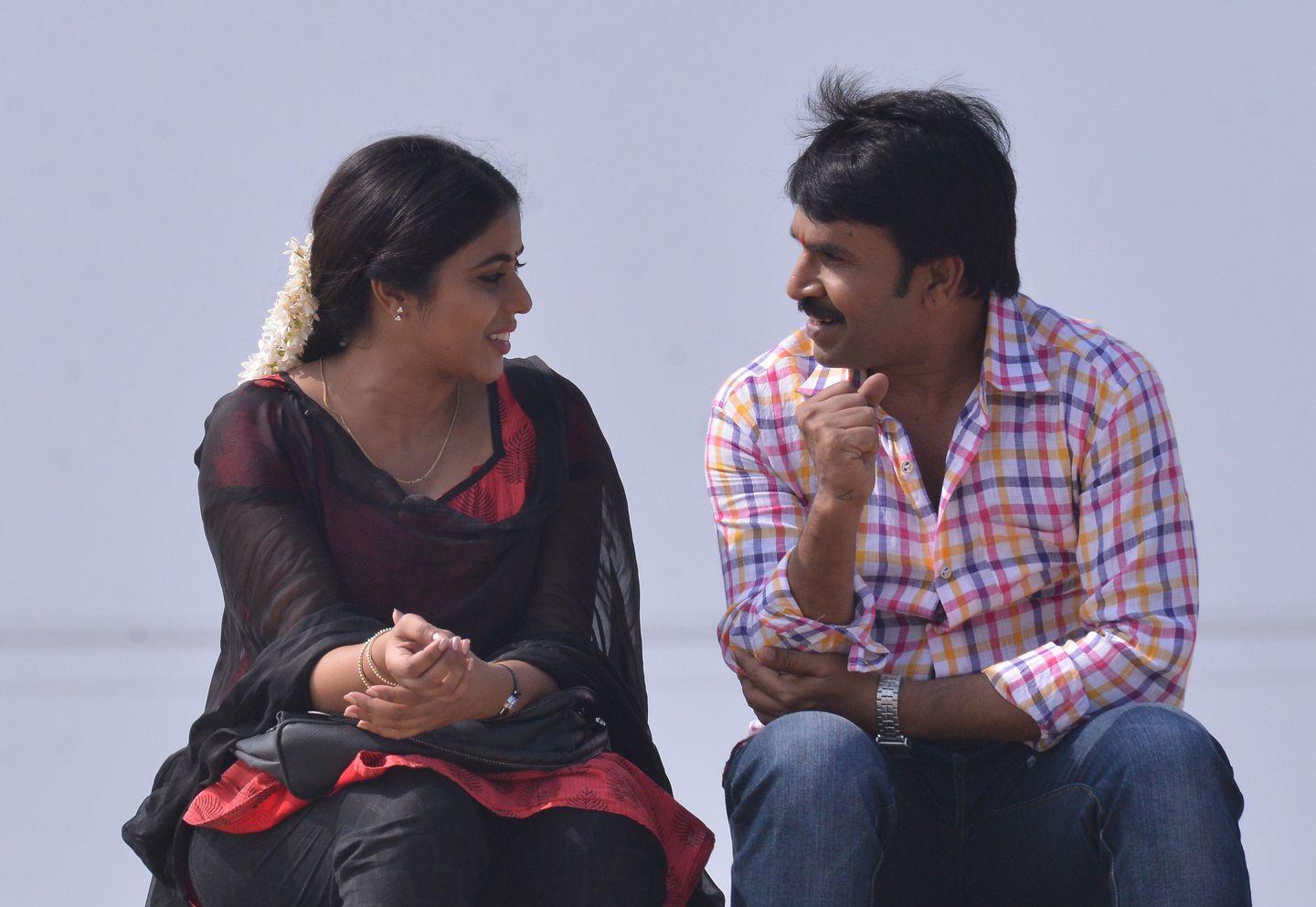 Jayammu Nischayammuraa Movie Stills