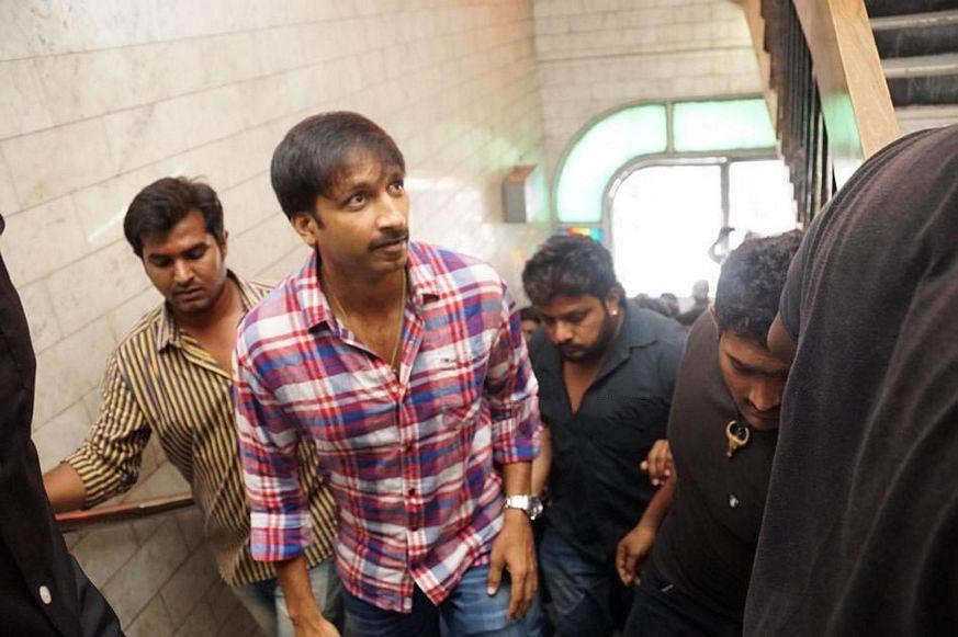 Jil Movie Team At Sandhya 70mm Photos