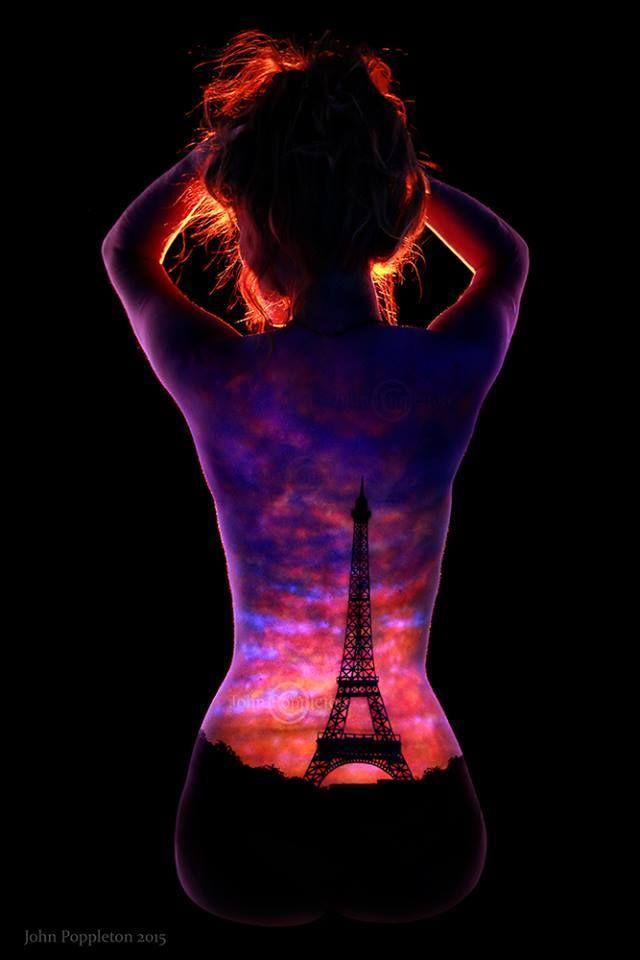 John Poppleton Uses Violet Lights On Models