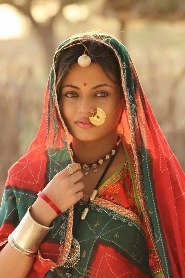 Junior Aishwarya Rare & Unseen Photos