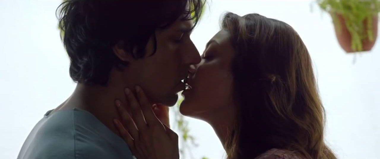 Kajal Aggarwal Lip kiss with Randeep Hooda Photos