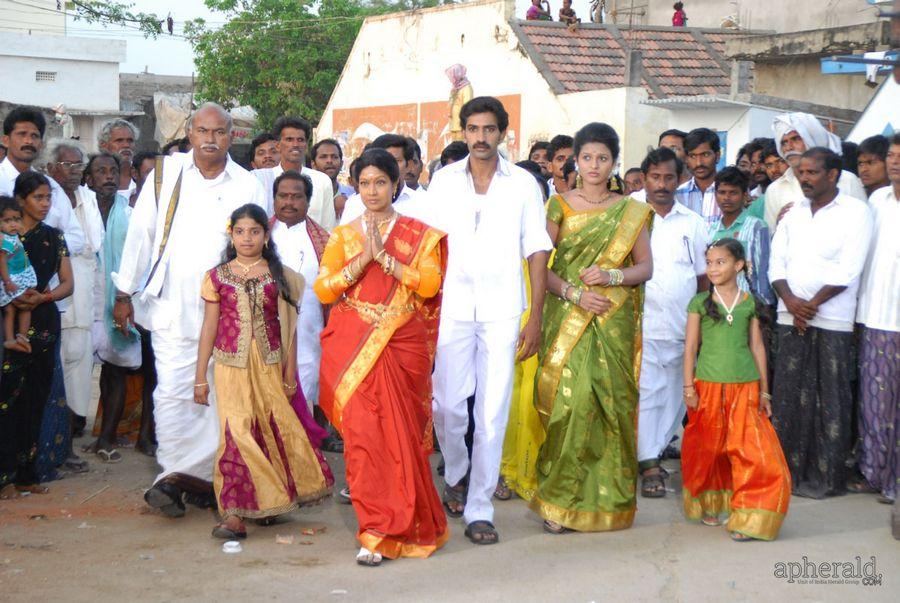 Kakateeyudu Movie Stills