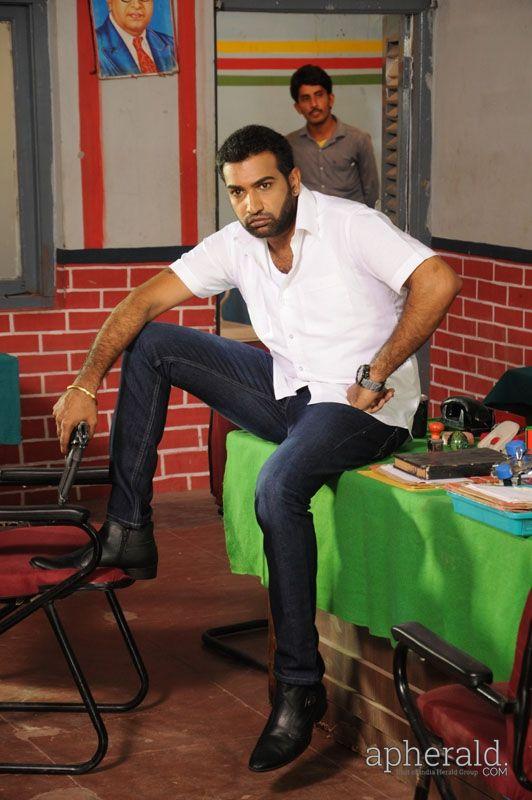 Kakateeyudu Movie Stills