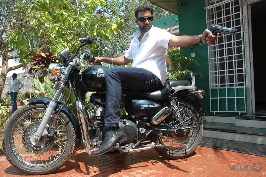 Kakateeyudu Movie Stills