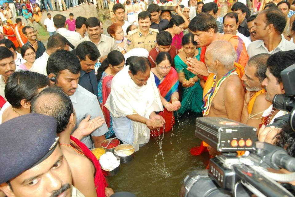 KCR at Godavari Maha Pushkaralu in Karimnagar district