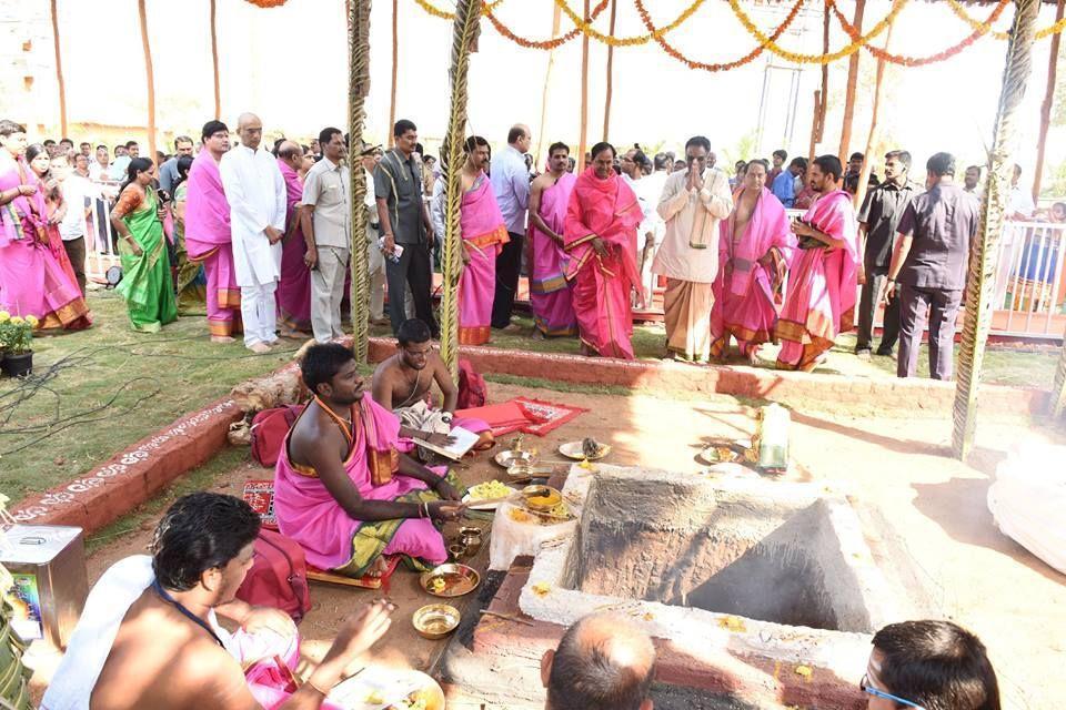  KCR Ayutha chandiyagam at kcr Farm house