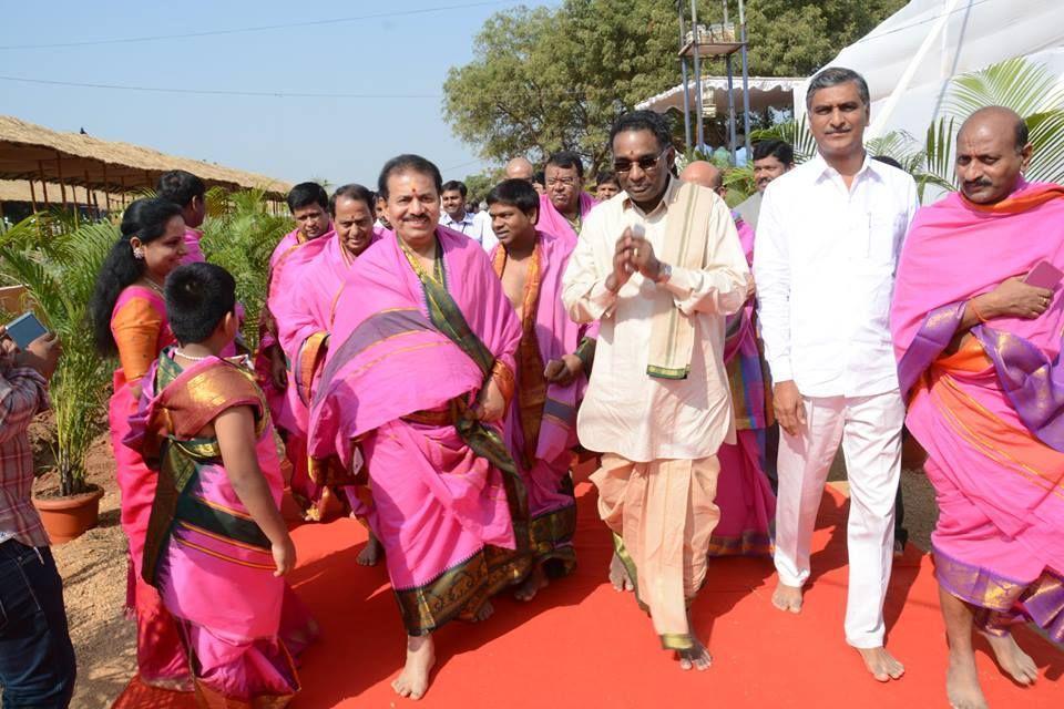  KCR Ayutha chandiyagam at kcr Farm house