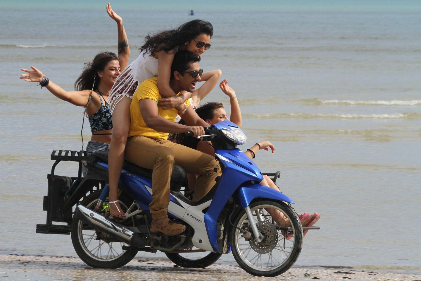 Khalaavathi Movie Latest Pics