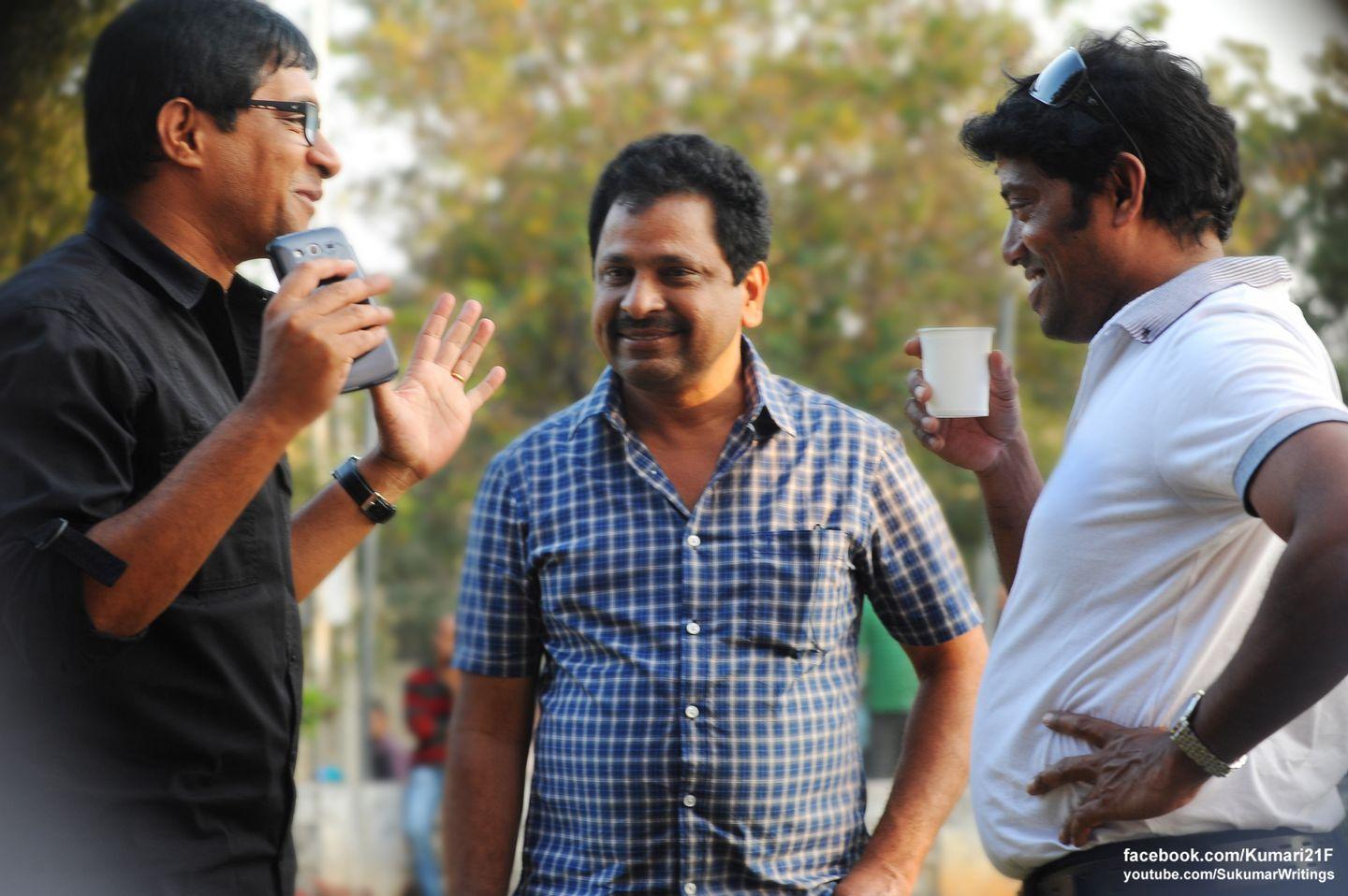 Kumari 21 F Movie Working Stills