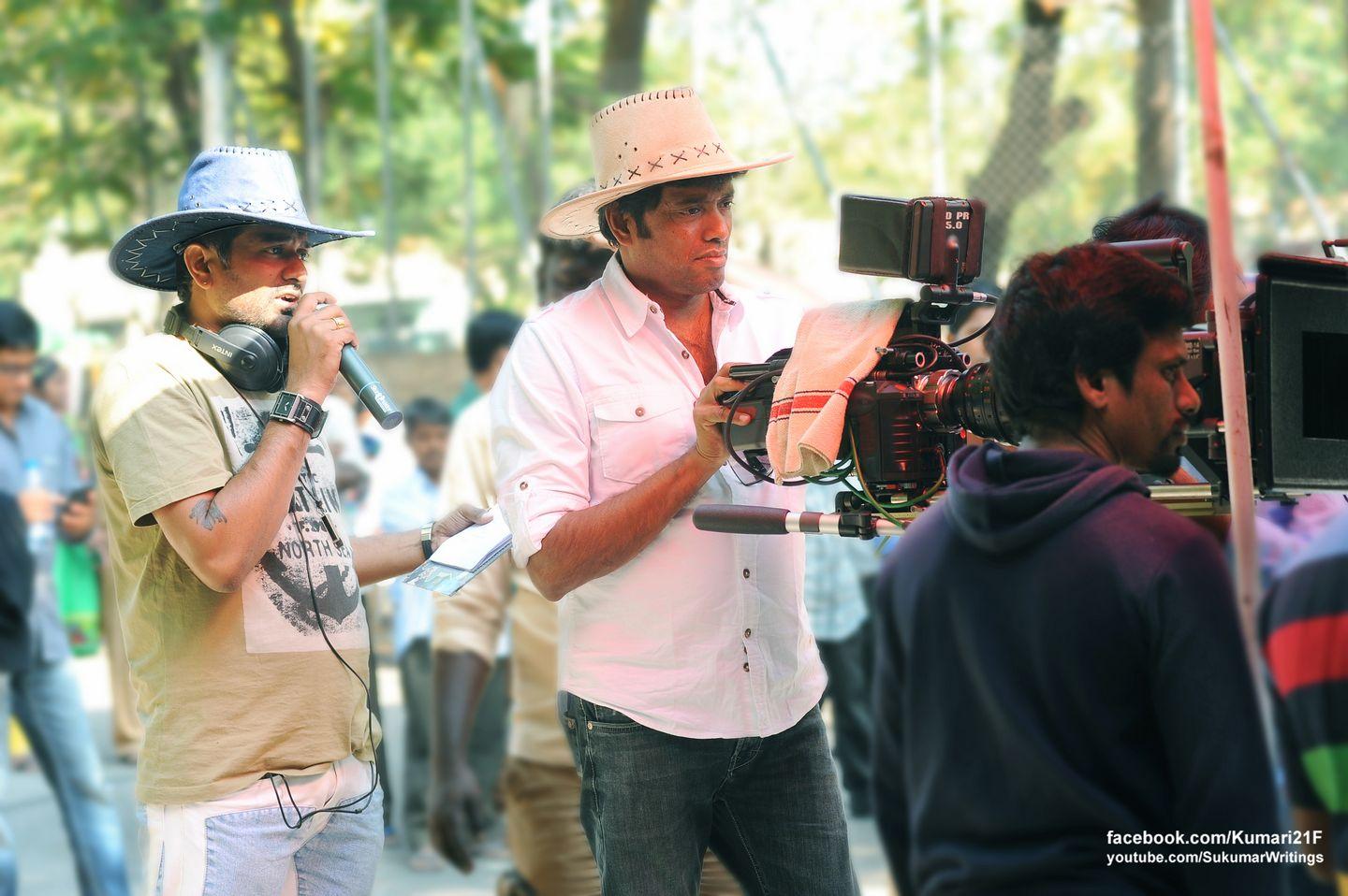 Kumari 21 F Movie Working Stills