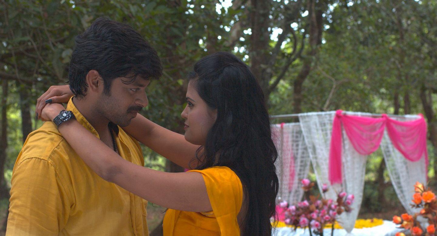 Kutram Nadanthathu Enna Movie Stills