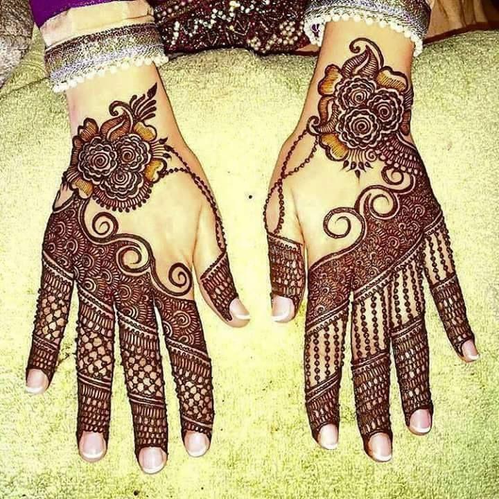 Latest Beautiful Mehendi Designs Photos