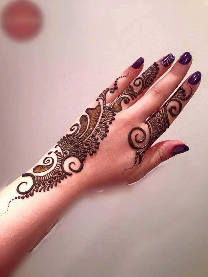 Latest Beautiful Mehendi Designs Photos