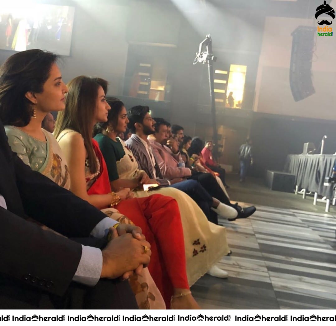 Leaked Hot and Unseen Private Photos of Trisha Krishnan Set