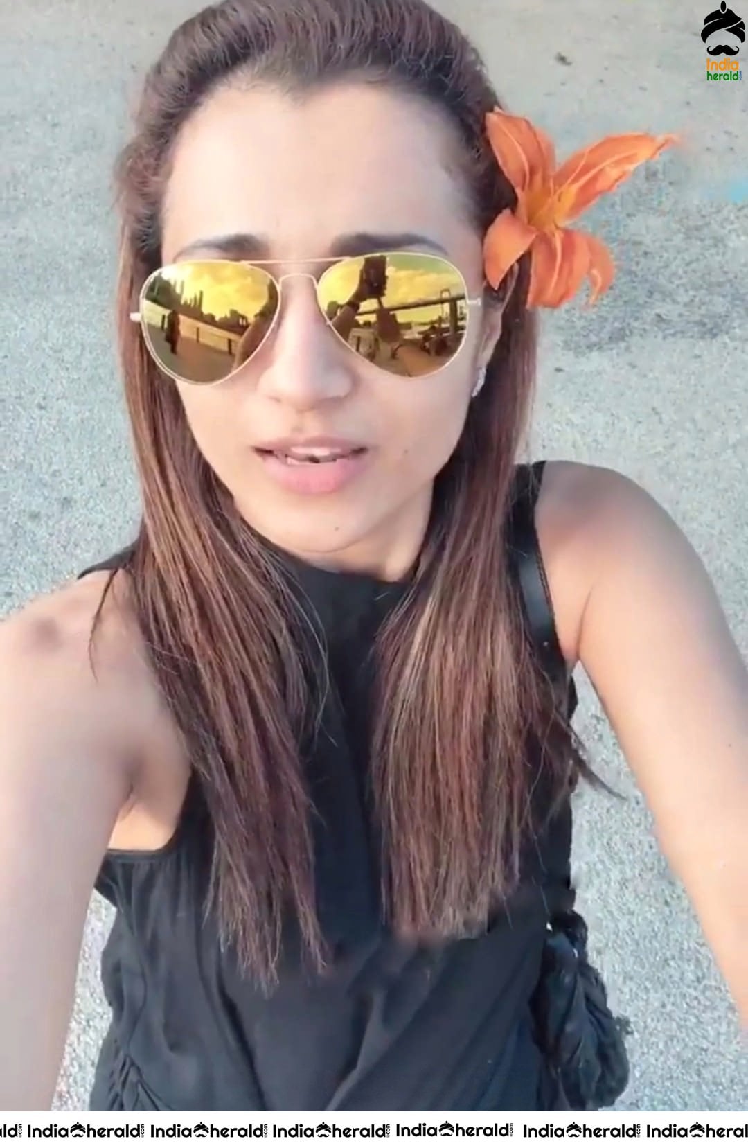 Leaked Hot and Unseen Private Photos of Trisha Krishnan Set