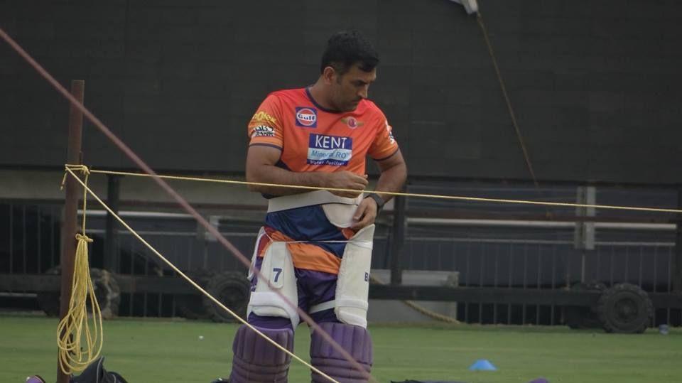 Mahender Singh Dhoni Rare Pics