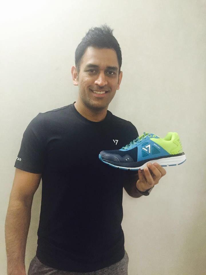 Mahender Singh Dhoni Rare Pics