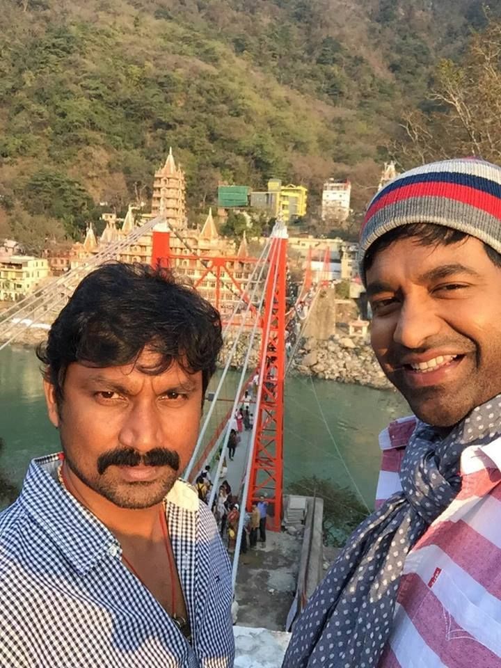 Mahesh & Samantha Spotted at Brahmotsavam Movie Set Photos