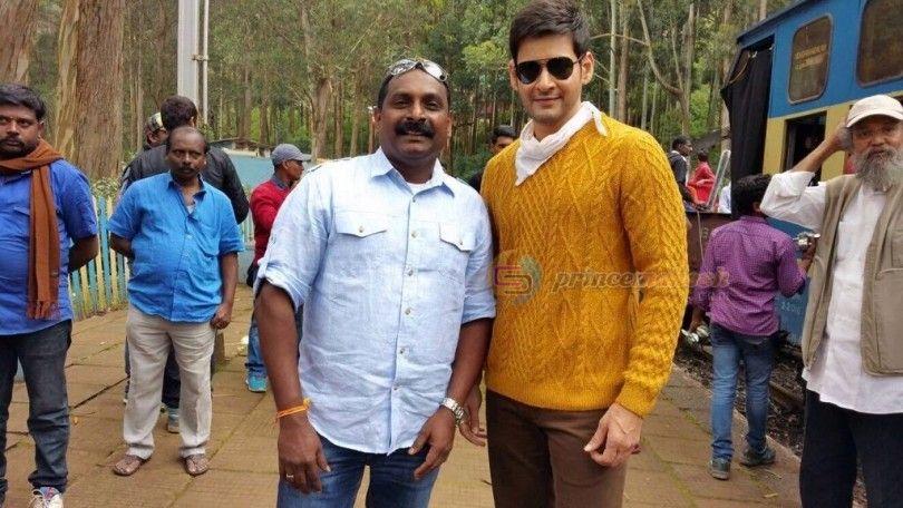 Mahesh Babu Photos At  Brahmotsavam Movie Sets 