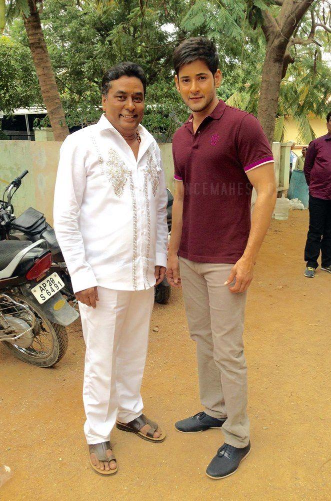 Mahesh Babu Photos At  Brahmotsavam Movie Sets 