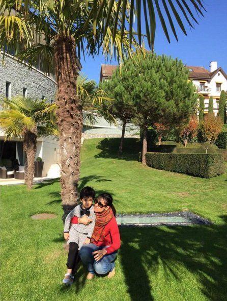 Mahesh Babu With His Childrens Rare Photos