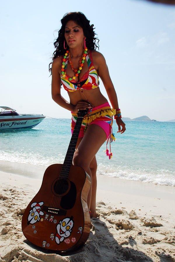 Malishka Sexy Hot Pics