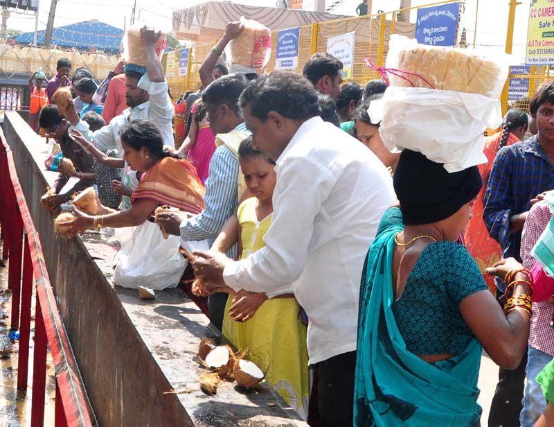 Medaram Jatara 2016 Photos