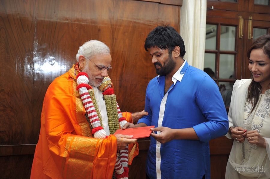 Mohan Babu Family with Modi Pics