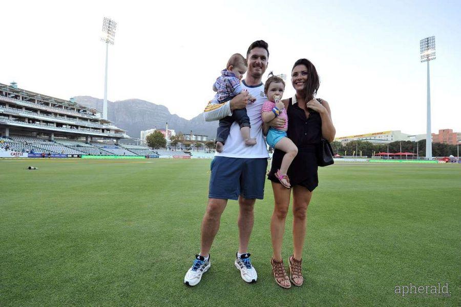Most Popular Cricket Wags Images