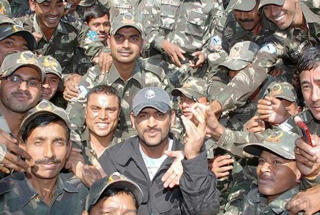 MS Dhoni Rare & Unseen Photos