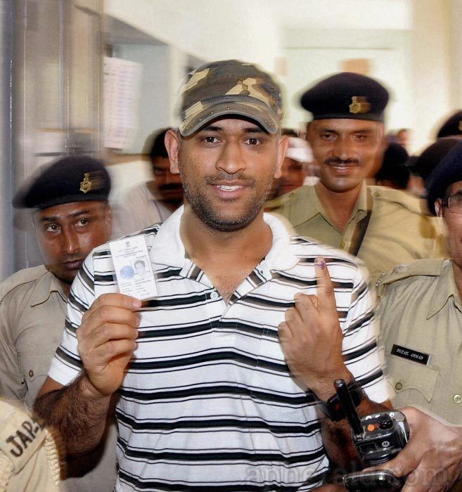 MS Dhoni Rare & Unseen Photos