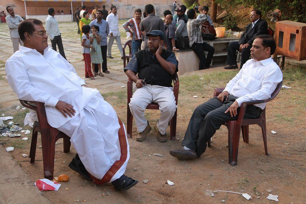  Nalla Vaayan Naara Vaayan Movie Stills