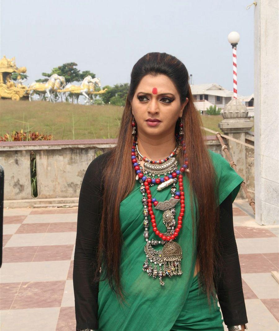 Nandhini Sun TV Serial Actress Photos