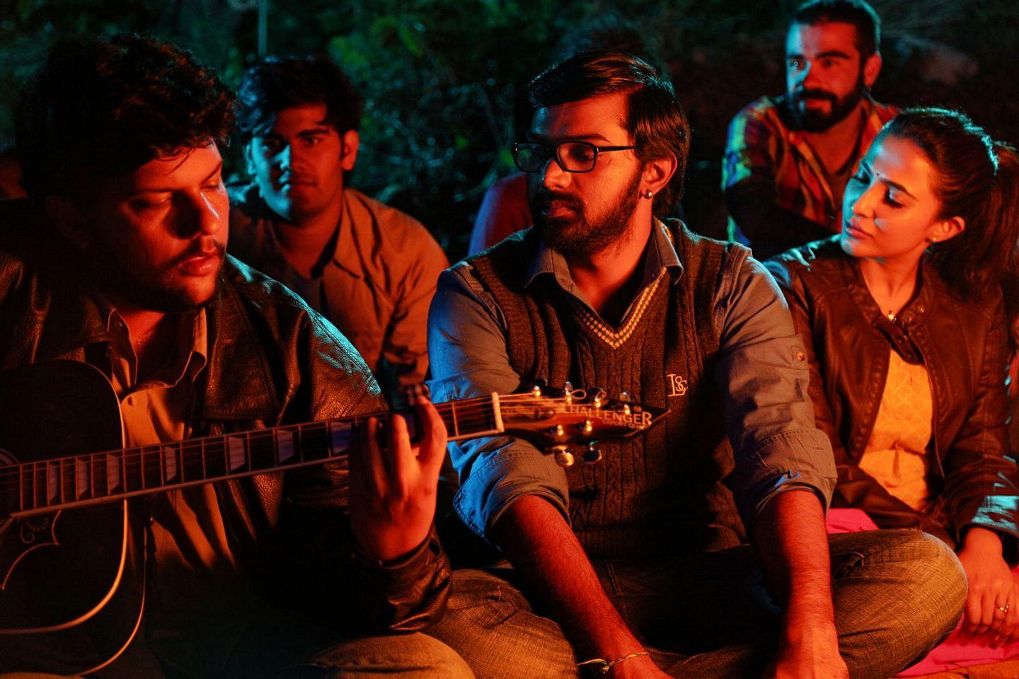 Nannu Vadili Neevu Polevule Movie Stills