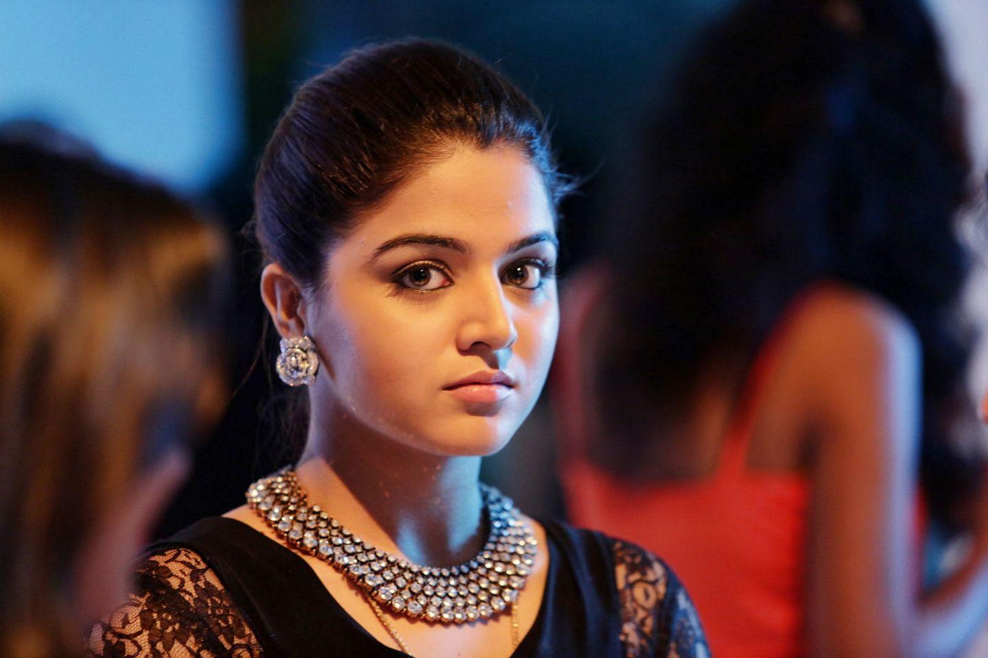 Nannu Vadili Neevu Polevule Movie Stills