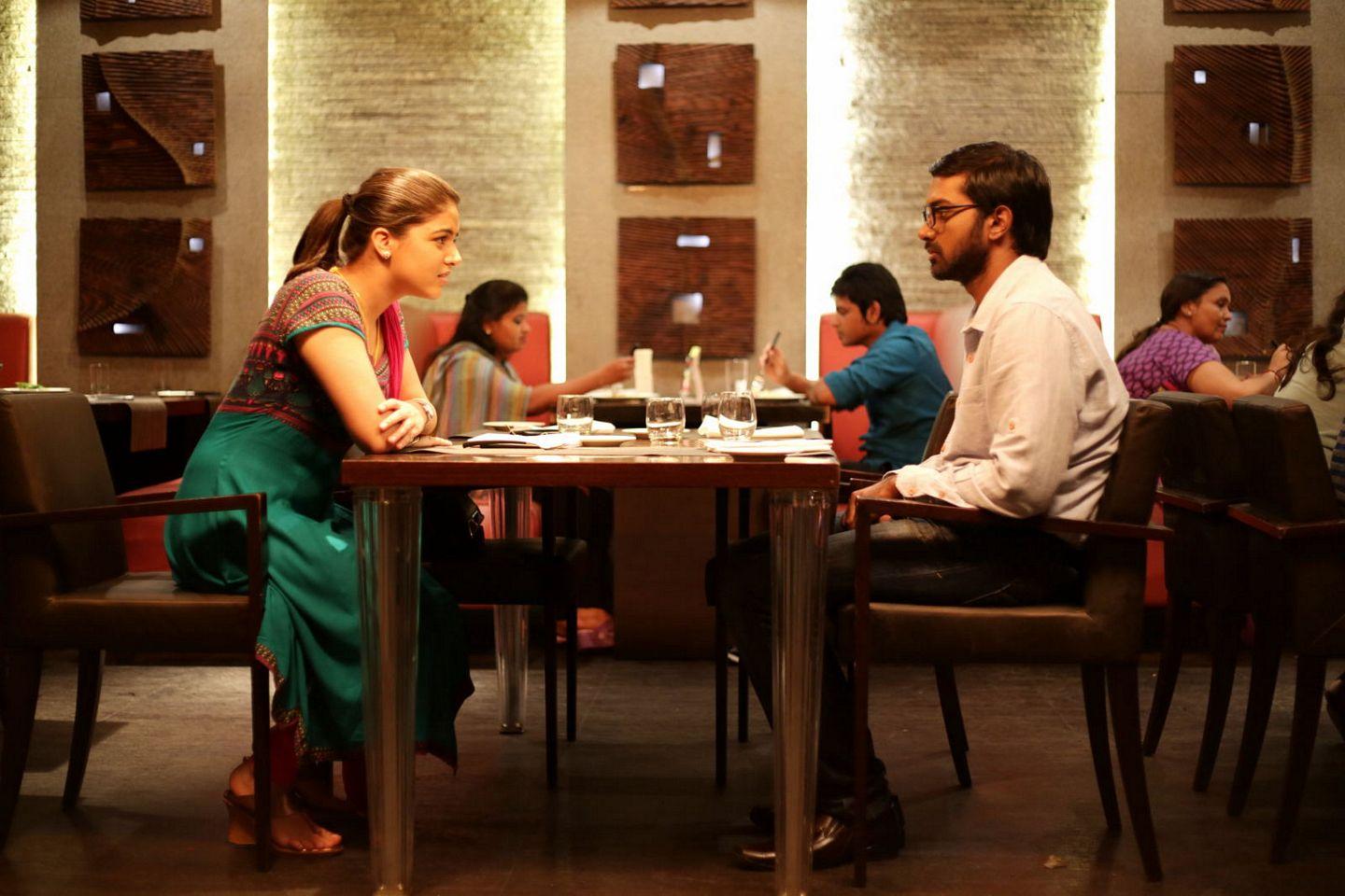 Nannu Vadili Neevu Polevule Movie Stills
