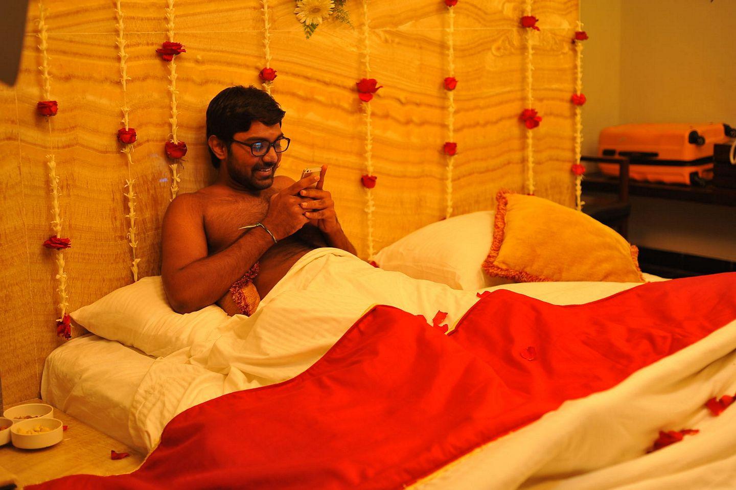 Nannu Vadili Neevu Polevule Movie Stills