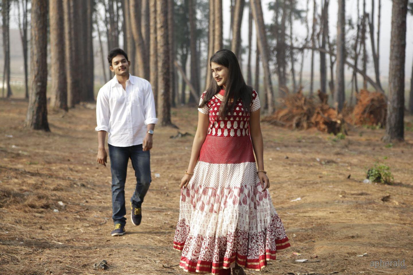 Niluvave Vaalu Kanula Daana Movie Stills