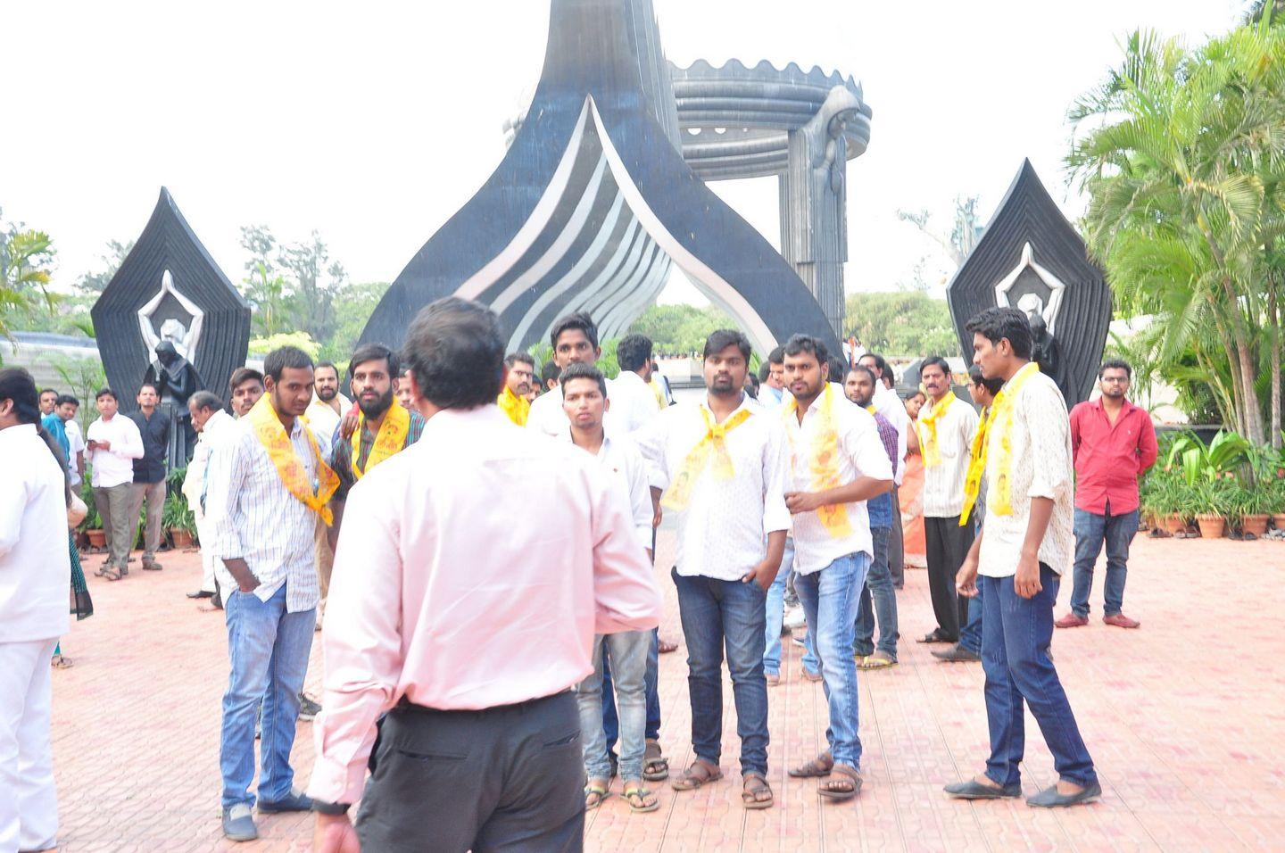NTR's 20th Vardhanthi Photos At NTR Ghat
