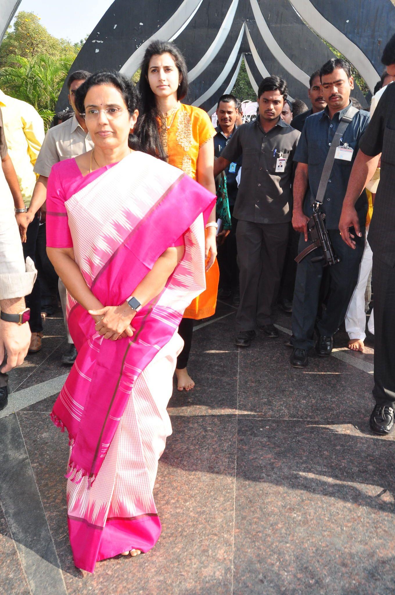 NTR's 20th Vardhanthi Photos At NTR Ghat