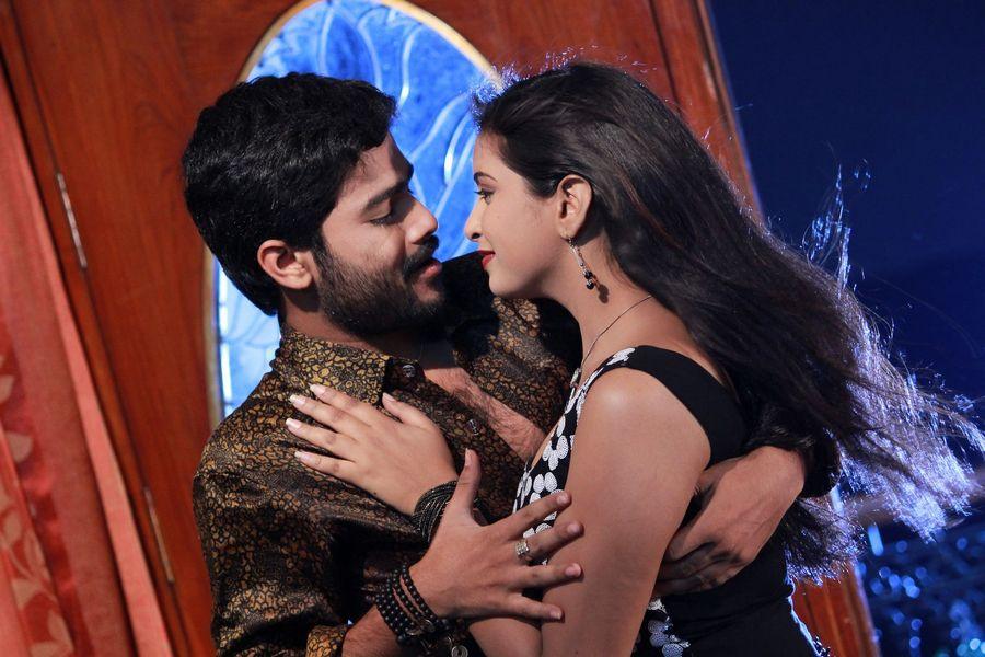 Nuvvena Adi Nuvvena Movie Stills