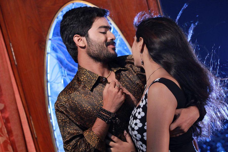 Nuvvena Adi Nuvvena Movie Stills